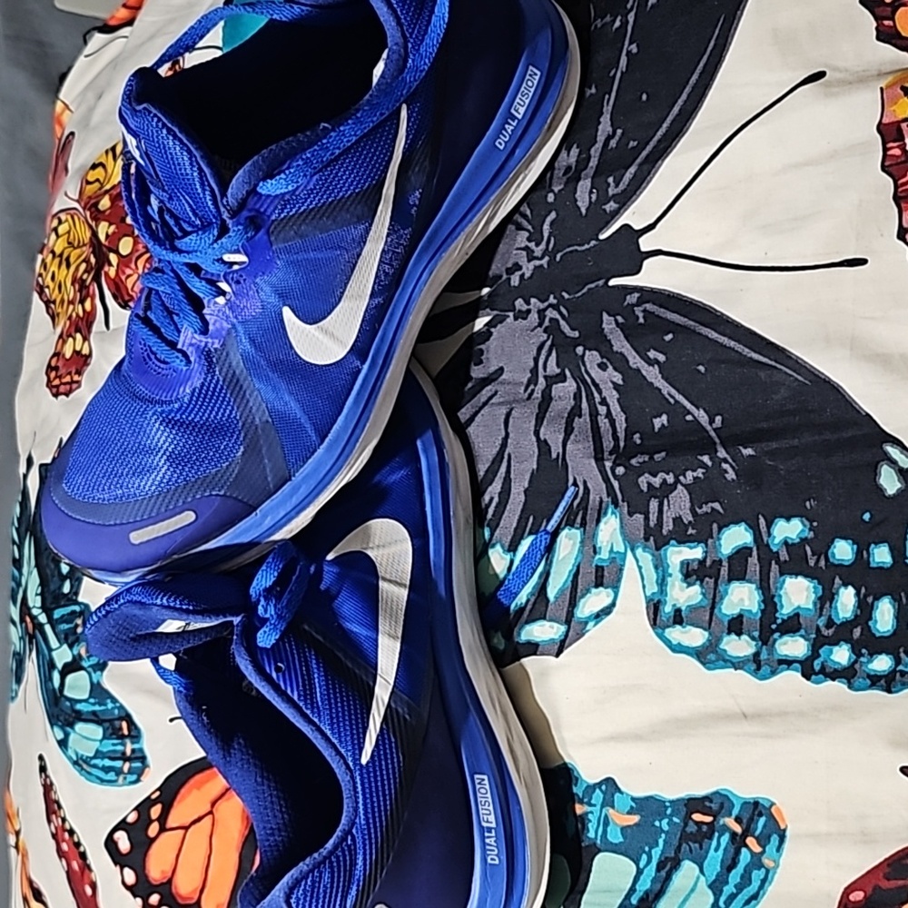 Nike dual fusion